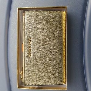 Michael Kors Wristlet